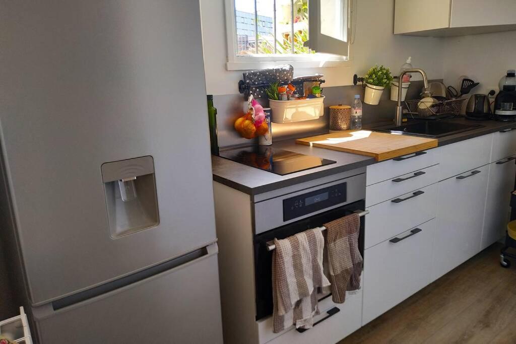: Magnifique Studio, Idéalement Situé Appartement Hyères